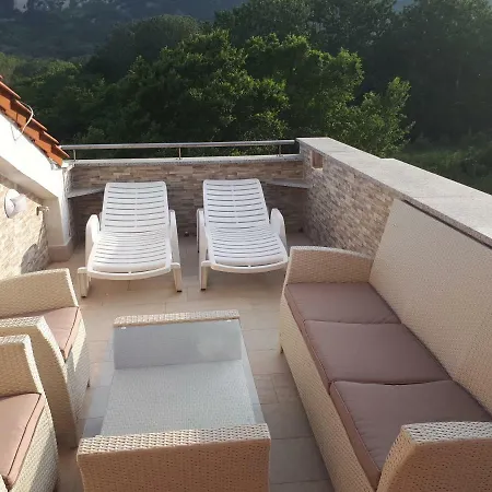 Apartment Ruzmarinka 4* Baska (Krk)
