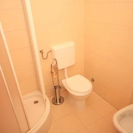Ruzmarinka 4* * Baška