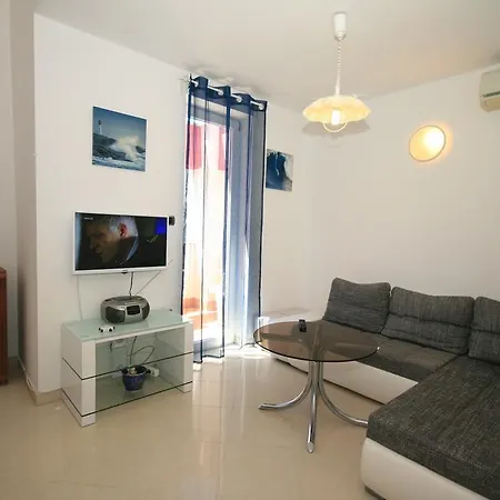 Ruzmarinka 4* Baška