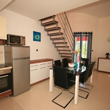 Ruzmarinka 4* Appartement Baška